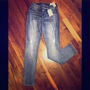 NWT Distressed leggings